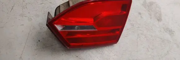 Volkswagen Jetta VI Tailgate rear/tail lights