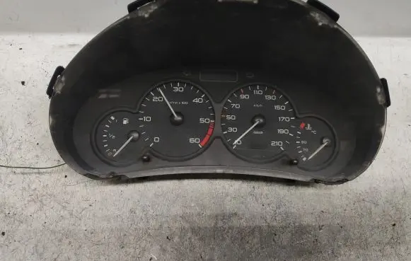 Peugeot Partner Speedometer (instrument cluster) 9648836380