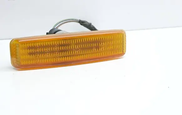 BMW 5 E39 Front fender indicator light 8360589