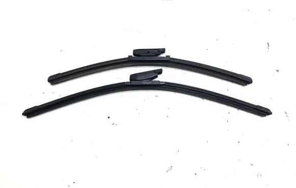Renault Megane III Windshield/front glass wiper blade 