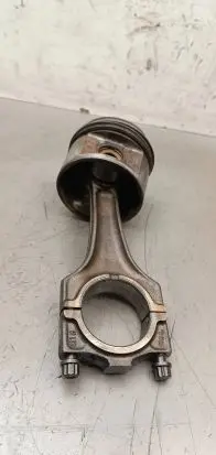 BMW 5 E34 Piston with connecting rod 411H