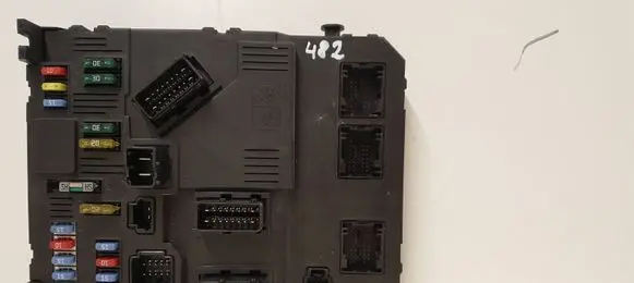 Peugeot 407 Comfort/convenience module 9655708480 S120104600L BSIS0300