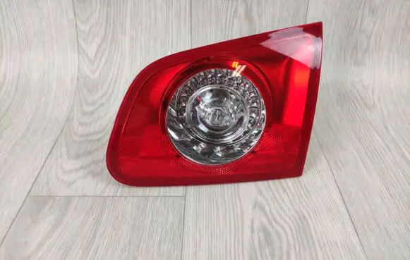 Volkswagen Passat Alltrack Tailgate rear/tail lights 3C9945094