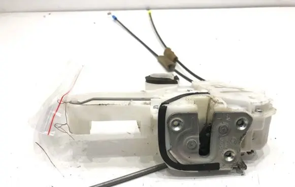 Mitsubishi ASX Front door lock
