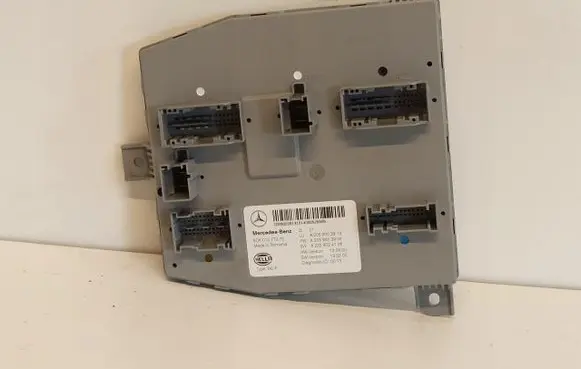 Mercedes-Benz C W205 SAM control unit 