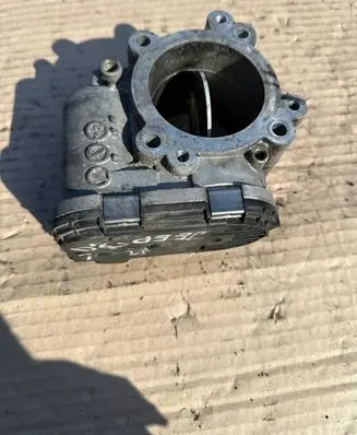 Mercedes-Benz E W211 Throttle valve A6420900070