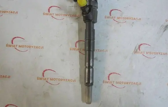 Opel Insignia A Fuel injector 0445110327