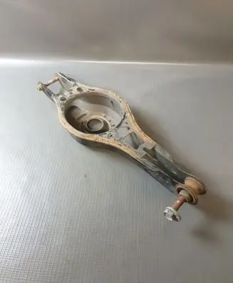 Toyota C-HR I Rear upper control arm/wishbone 0207A