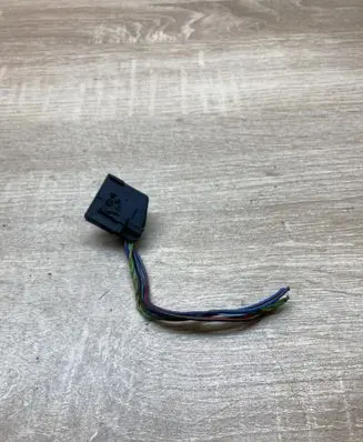 BMW 5 E60 E61 Plug wire 8364654
