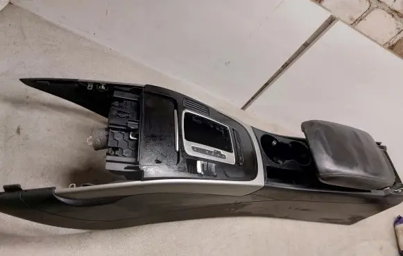 Audi A5 Sportback 8TA Center console 8K0864981