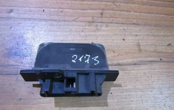 Nissan Almera Heater blower motor/fan resistor 277501n700 81250