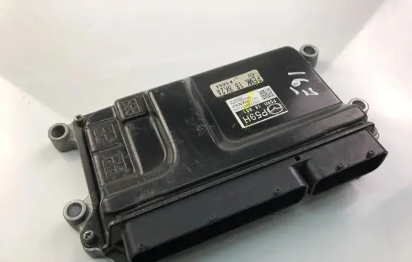 Mazda 3 I Engine control unit/module ECU P59H18881