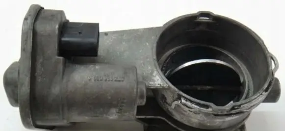 Volkswagen Phaeton Throttle valve 3241434