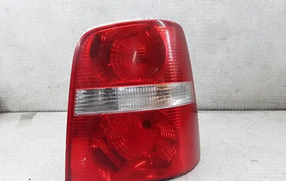 Volkswagen Touran I Rear/tail lights 1T0945096F