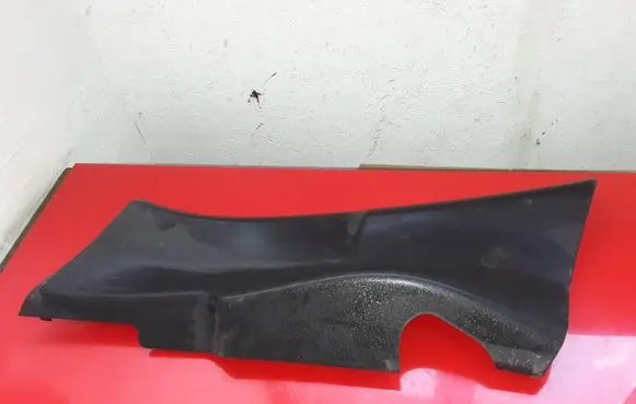 Volvo V40 (C) pillar trim 31305359