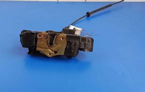 Fiat Stilo Front door lock 46786777