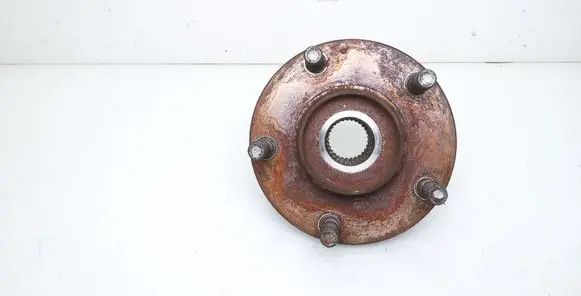 Nissan Leaf I (ZE0) Front wheel hub