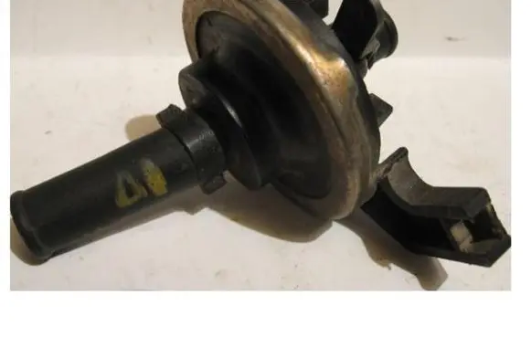 Volvo 740 Coolant heater control valve 48632145