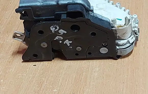 Audi Q5 SQ5 Front door lock 8J1837015C