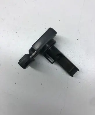 Toyota Corolla E120 E130 Mass air flow meter 2220427010 AFH70M23