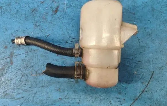 Dodge Journey Power steering fluid tank/reservoir 5154404AA