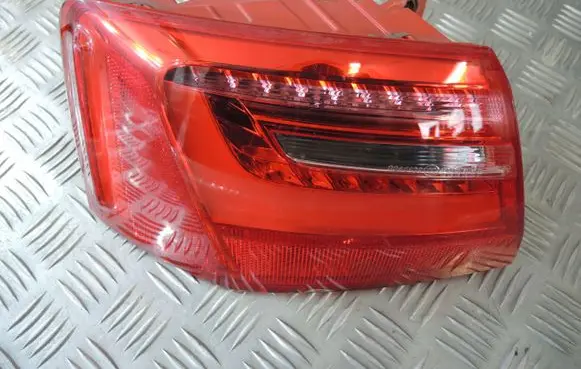 Audi A6 S6 C7 4G Tailgate rear/tail lights 465945095A