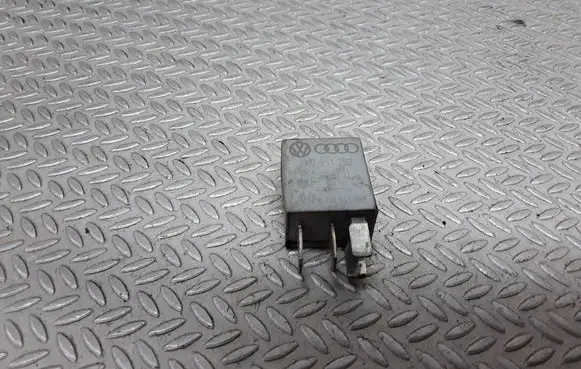Volkswagen Golf V Other relay 1K0951253