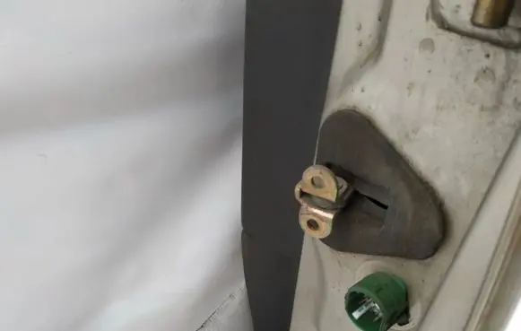 Alfa Romeo 156 Rear door check strap stopper