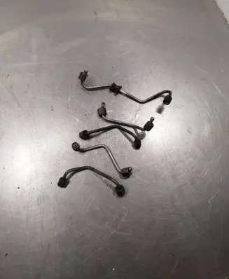 Hyundai Santa Fe Fuel injector supply line/pipe 