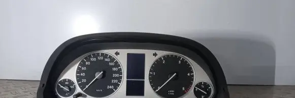 Mercedes-Benz B W245 Speedometer (instrument cluster) A1695409748 0263643373 A1695408611