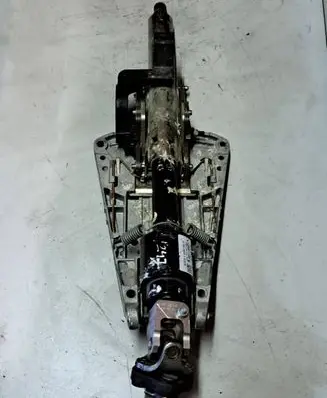 Mercedes-Benz E W212 Steering wheel axle A2044604516 1229900925 P204460310