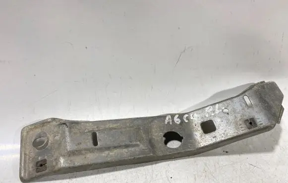 Audi A6 S6 C4 4A Radiator support slam panel bracket 