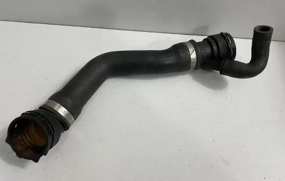 BMW 5 E60 E61 Engine coolant pipe/hose 7789723