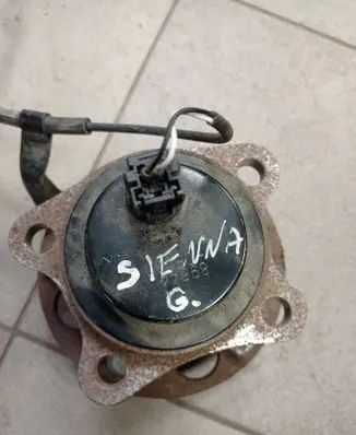 Toyota Sienna XL30 III Rear wheel ball bearing 895440E030