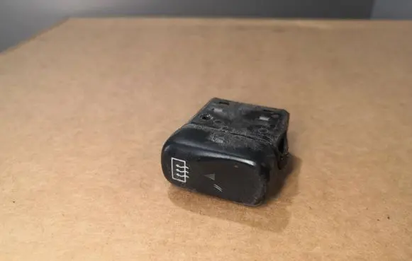 Mercedes-Benz Vito Viano W638 Windscreen/window heater switch 0055450307 32081301