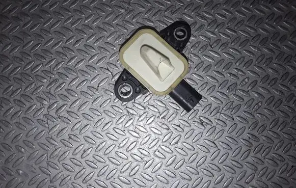 Volkswagen Polo V 6R Airbag deployment crash/impact sensor 4H0955557