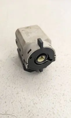 BMW 5 E39 Ignition lock contact 8363706