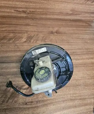 Renault Megane II Brake booster 8200157453