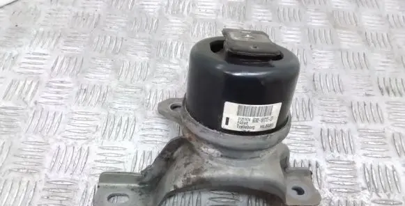 Volvo XC60 Engine mount bracket 31257674 6G926F012ED