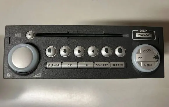 Mitsubishi Colt Radio/CD/DVD/GPS head unit MR587702HA 52037270C 34W380