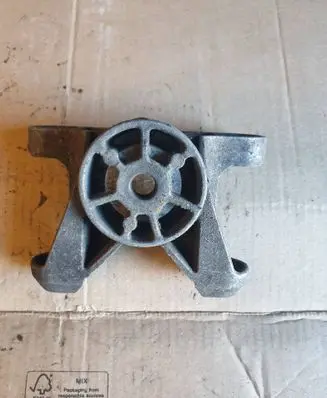 Audi A4 S4 B7 8E 8H Gearbox mount 8E0399115F