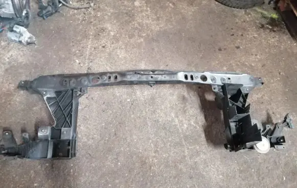 Mercedes-Benz Sprinter W906 Radiator support slam panel