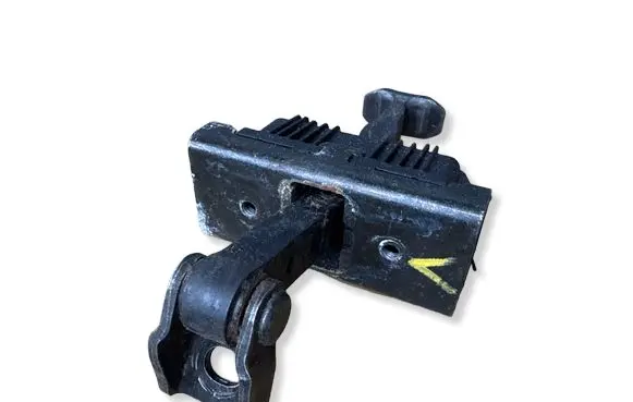 BMW 3 E46 Front door check strap stopper 8265545
