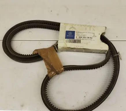 Mercedes-Benz 250 280 C CE W114 Timing belt 0099977892
