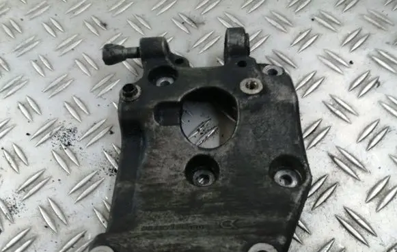 Ford Focus Generator/alternator bracket 9646719580