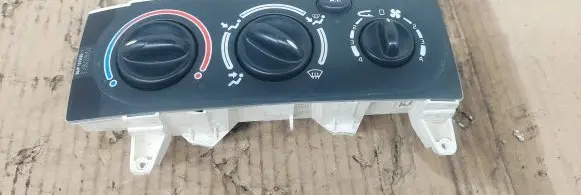 Renault Megane I Climate control unit 657718V B64PAC 101584