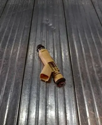 Mazda Tribute Fuel injector YL8EC7B
