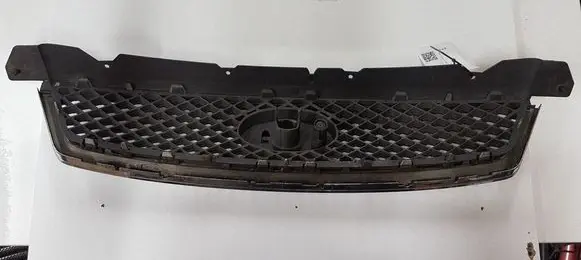 Ford Focus Front grill 4M518138B 4M518200C