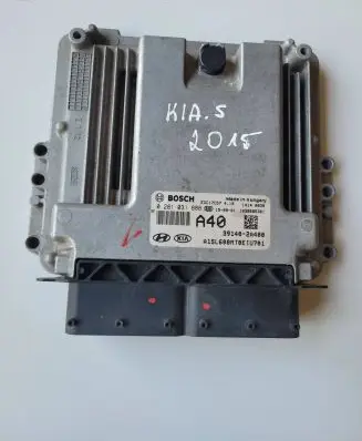KIA Sportage Engine control unit/module 391402A400 EDC17C57 0281031888