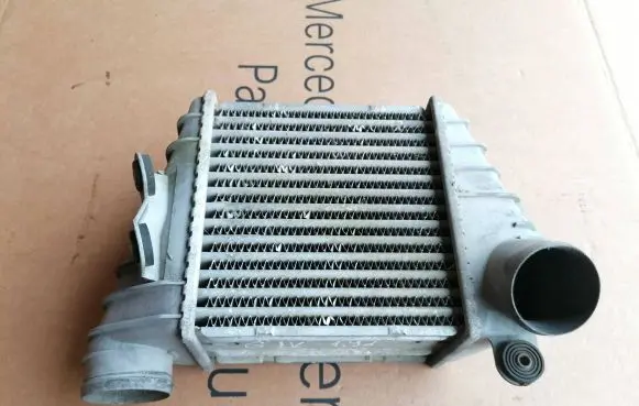 Volkswagen Golf IV Intercooler radiator 1J0145805 862319R